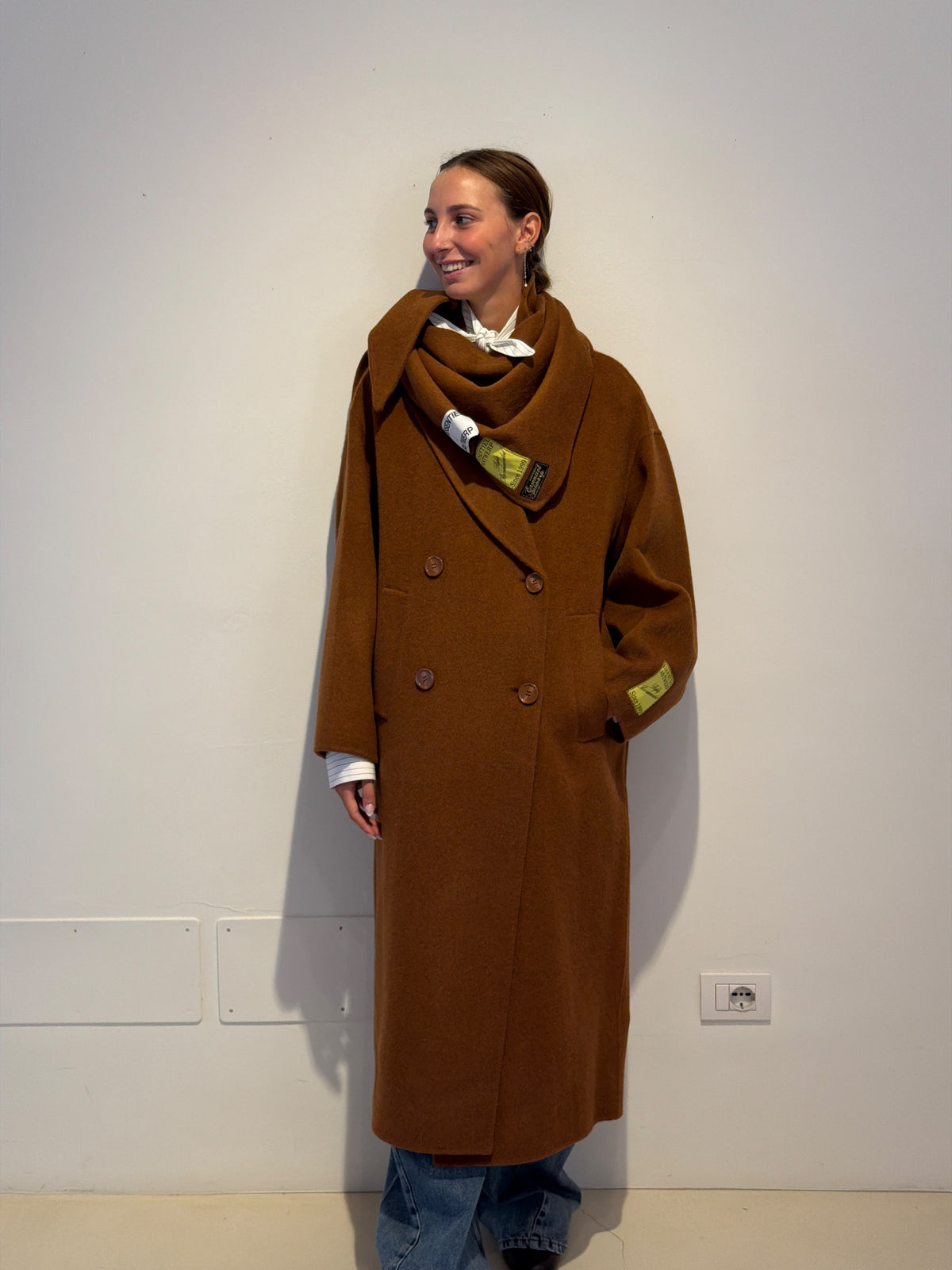 Collo a Sciarpa Marrone - Essentiel Antwerp