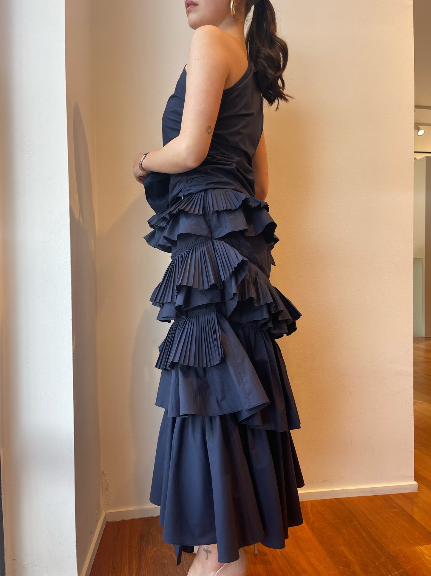 Top con Volant Blu - Essentiel Antwerp