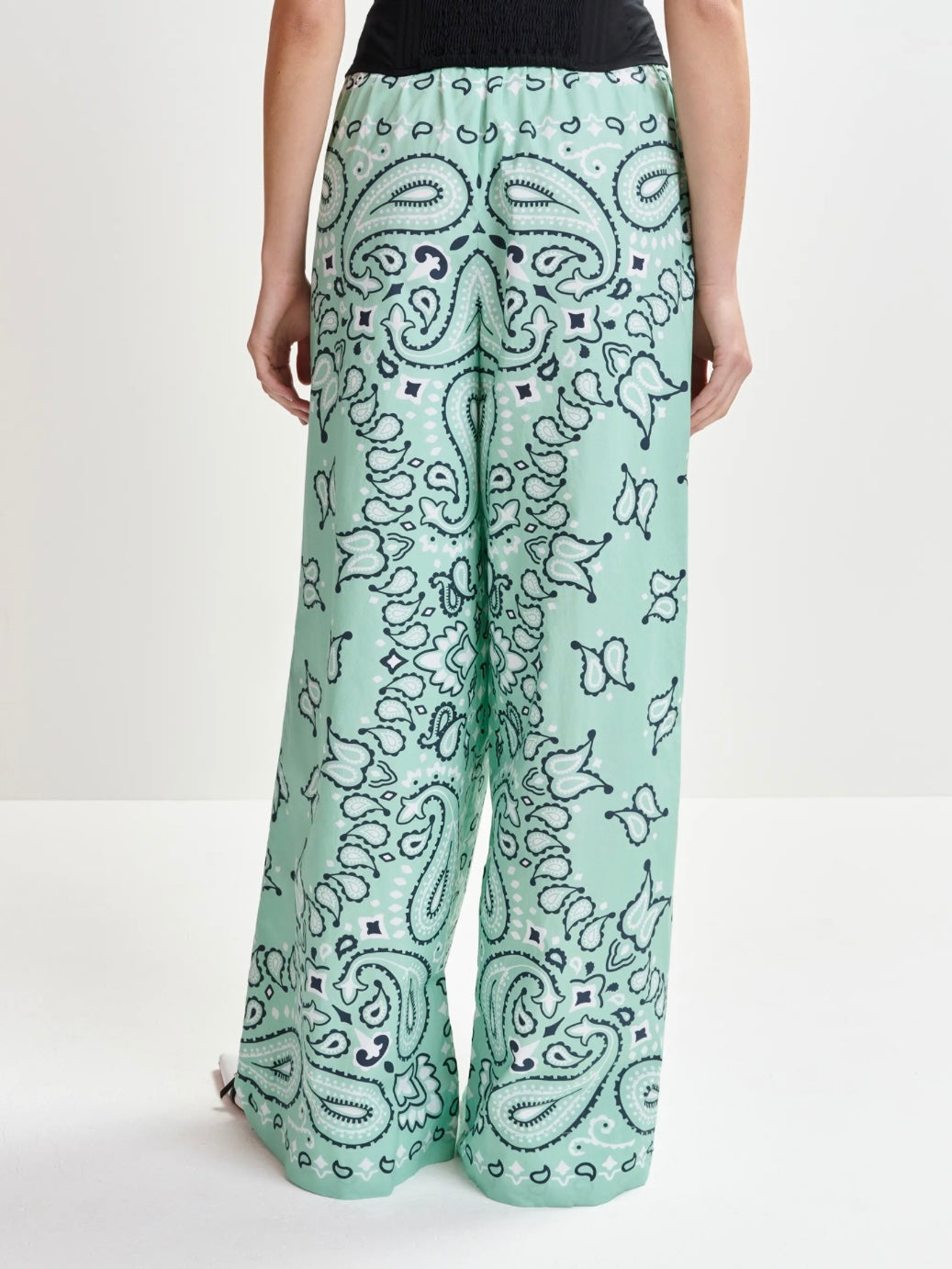 Pantaloni Turchese con Stampa Bandana - Essentiel Antwerp