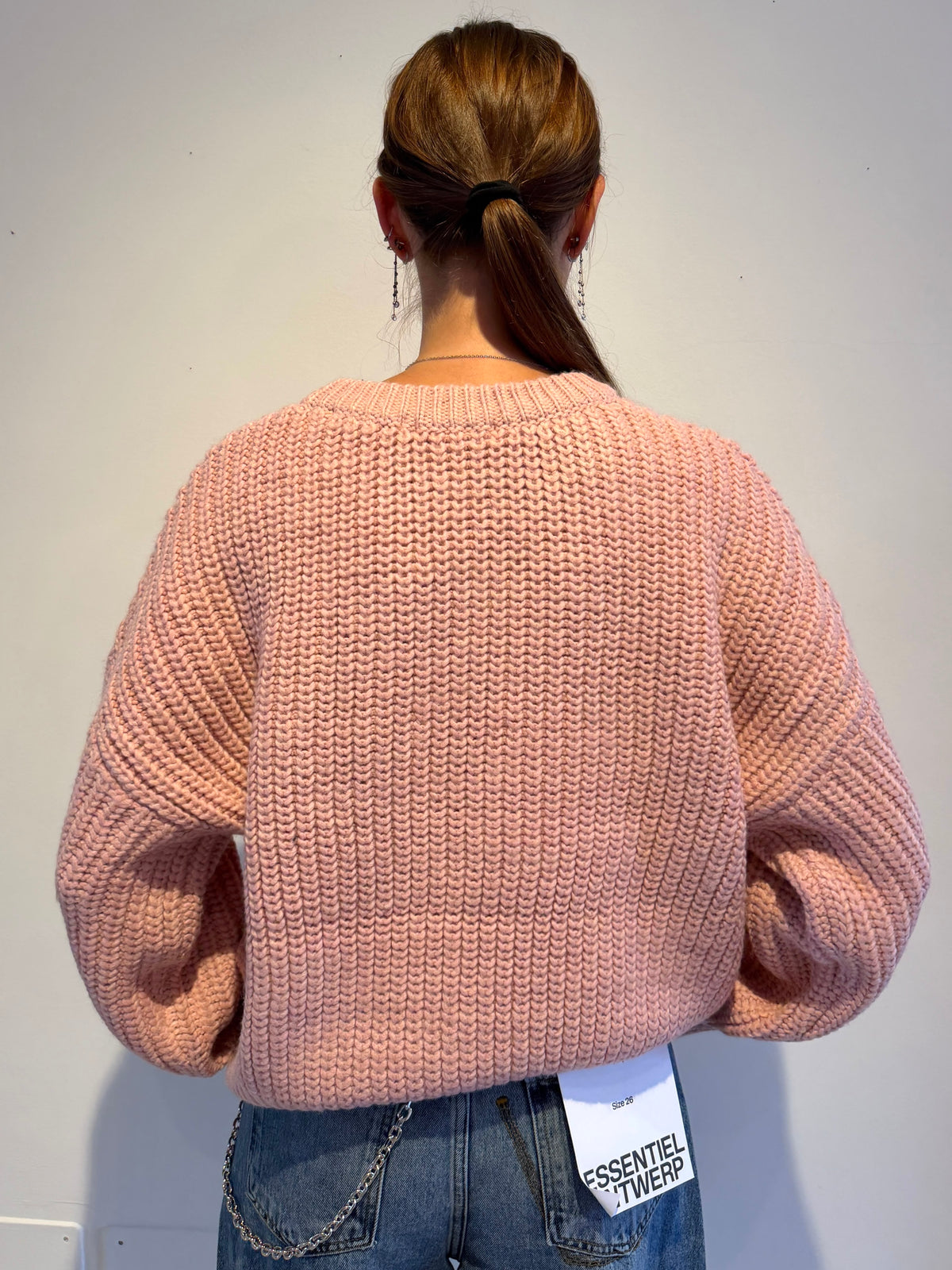 Maglione con Pompon - In Più Colori - Essentiel Antwerp