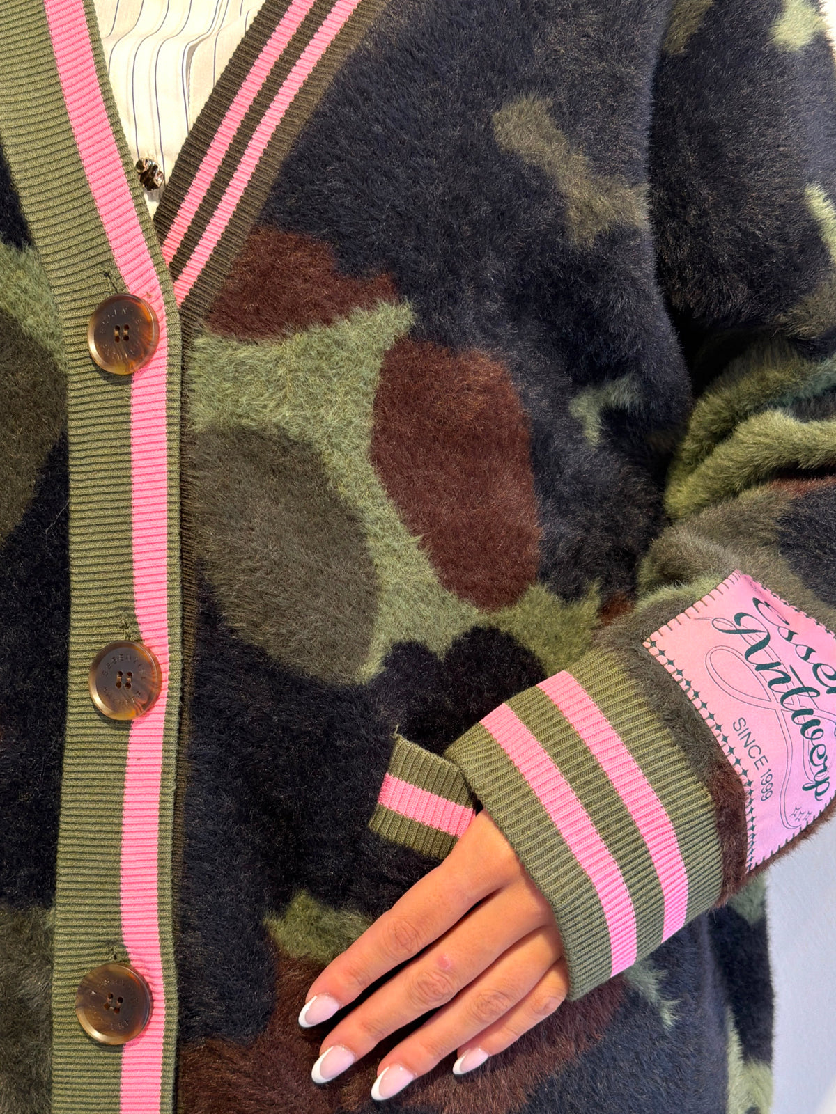 Cardigan in Jacquard Mimetico - Essentiel Antwerp