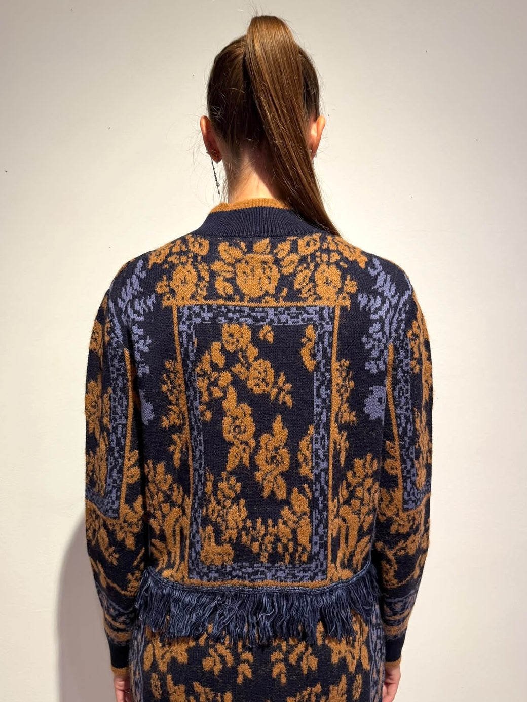 Maglia Jacquard Con Frange - Amosa
