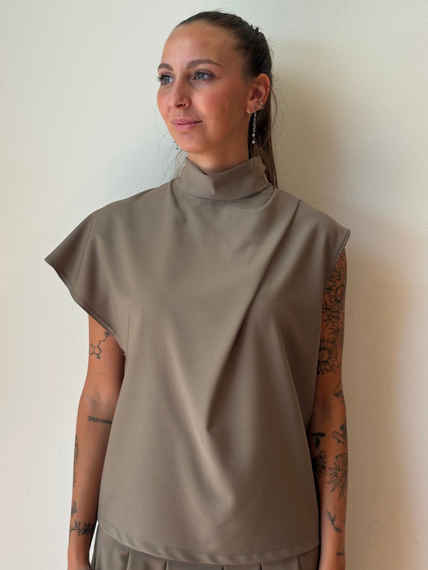 Maglia Asimmetrica Beige - Tela
