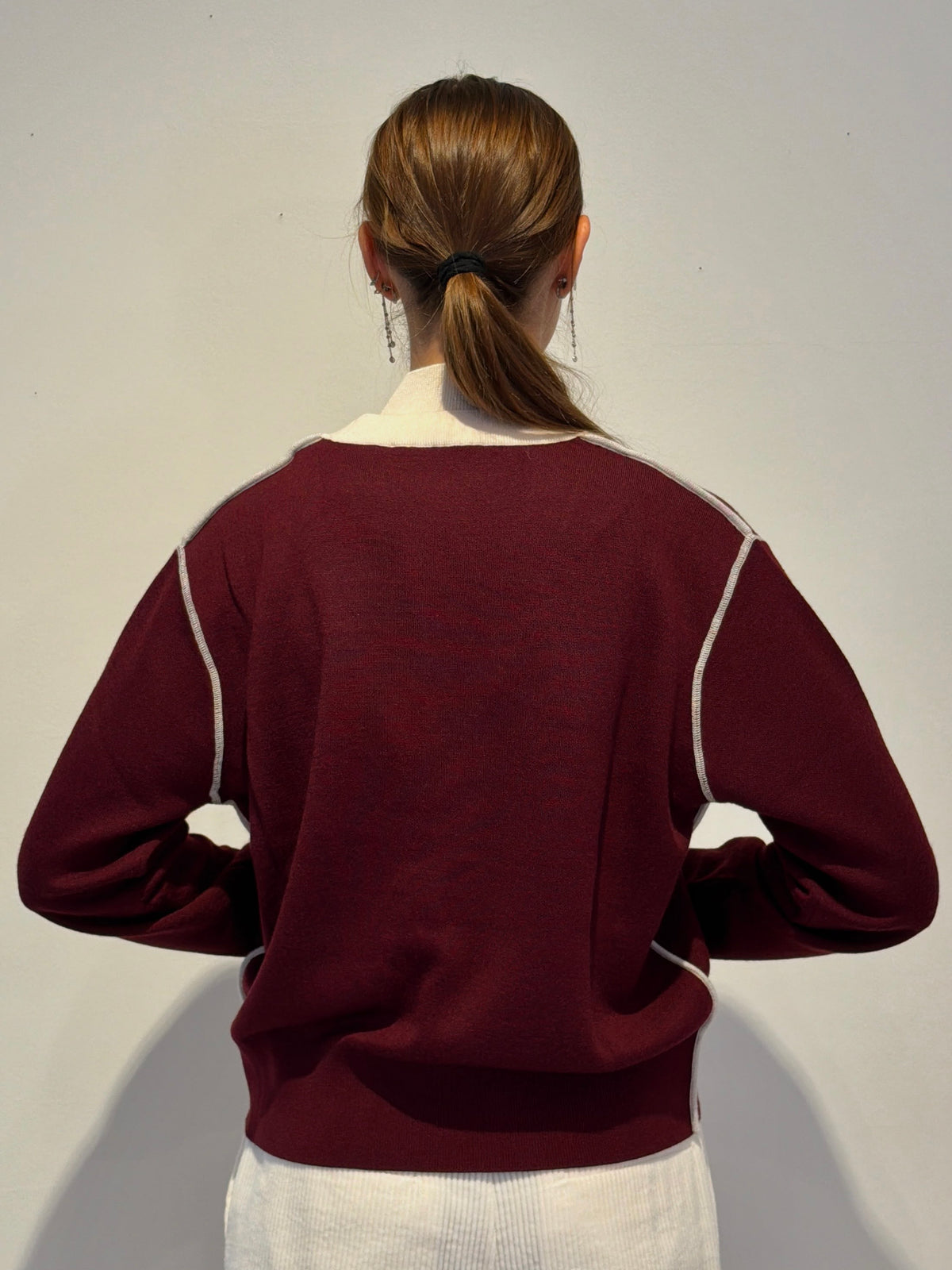 Pullover Bordeaux Scollo V - Essentiel Antwerp