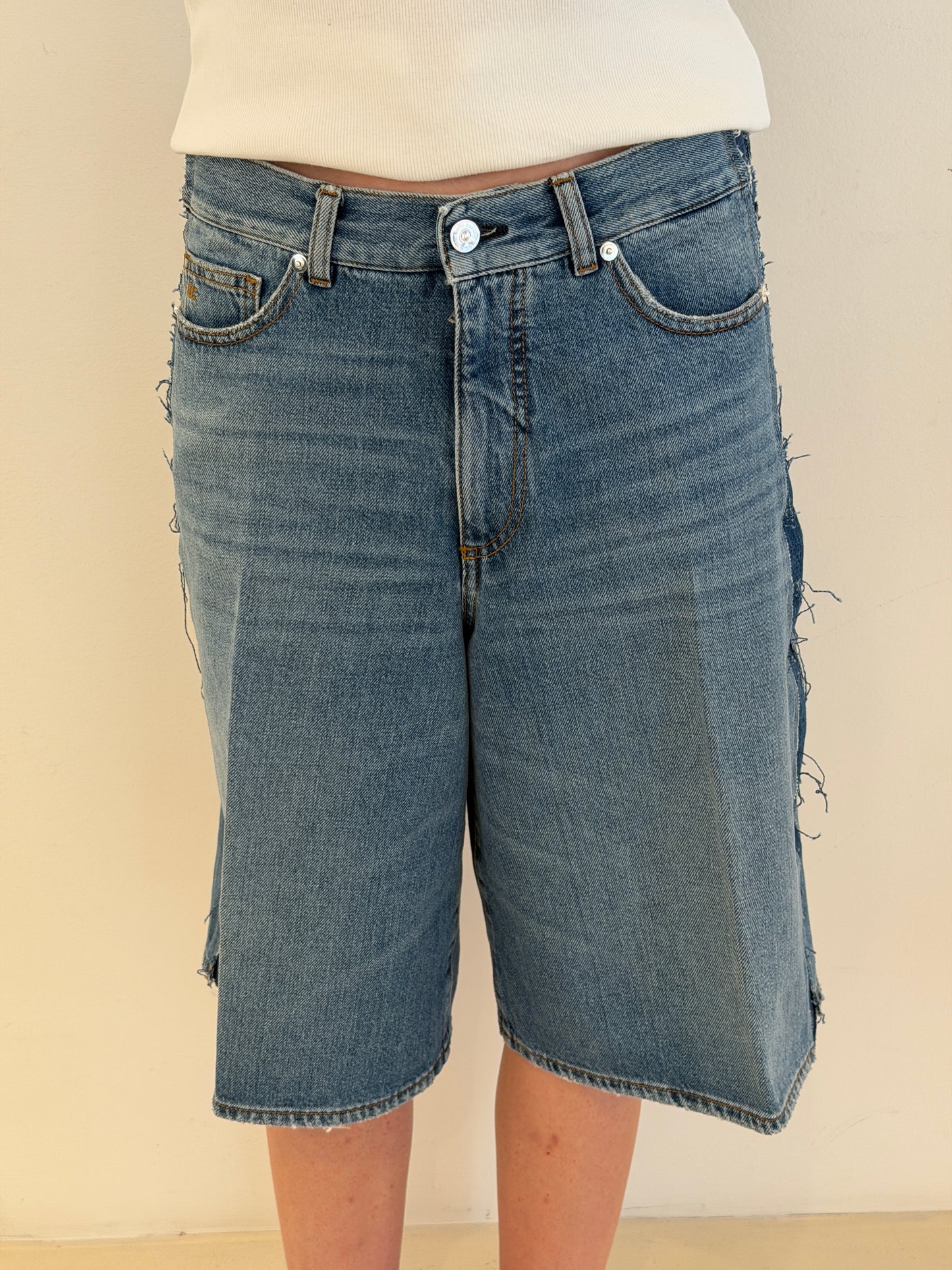 Shorts - Nine In The Morning