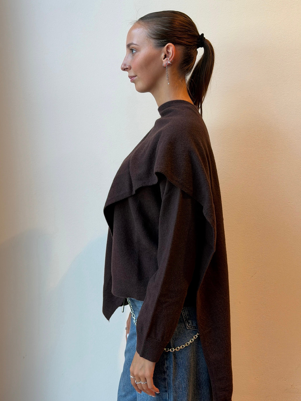 Maglione Asimmetrico Cioccolato - Su