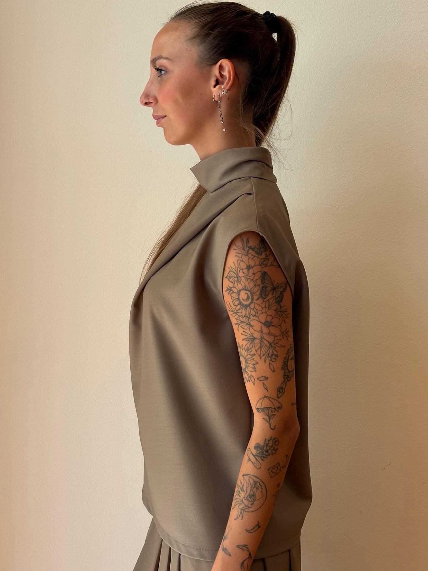 Maglia Asimmetrica Beige - Tela