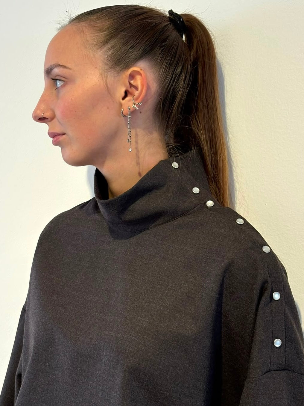 Camicia Marron Glacé con Dettagli Gioiello - Nine In The Morning