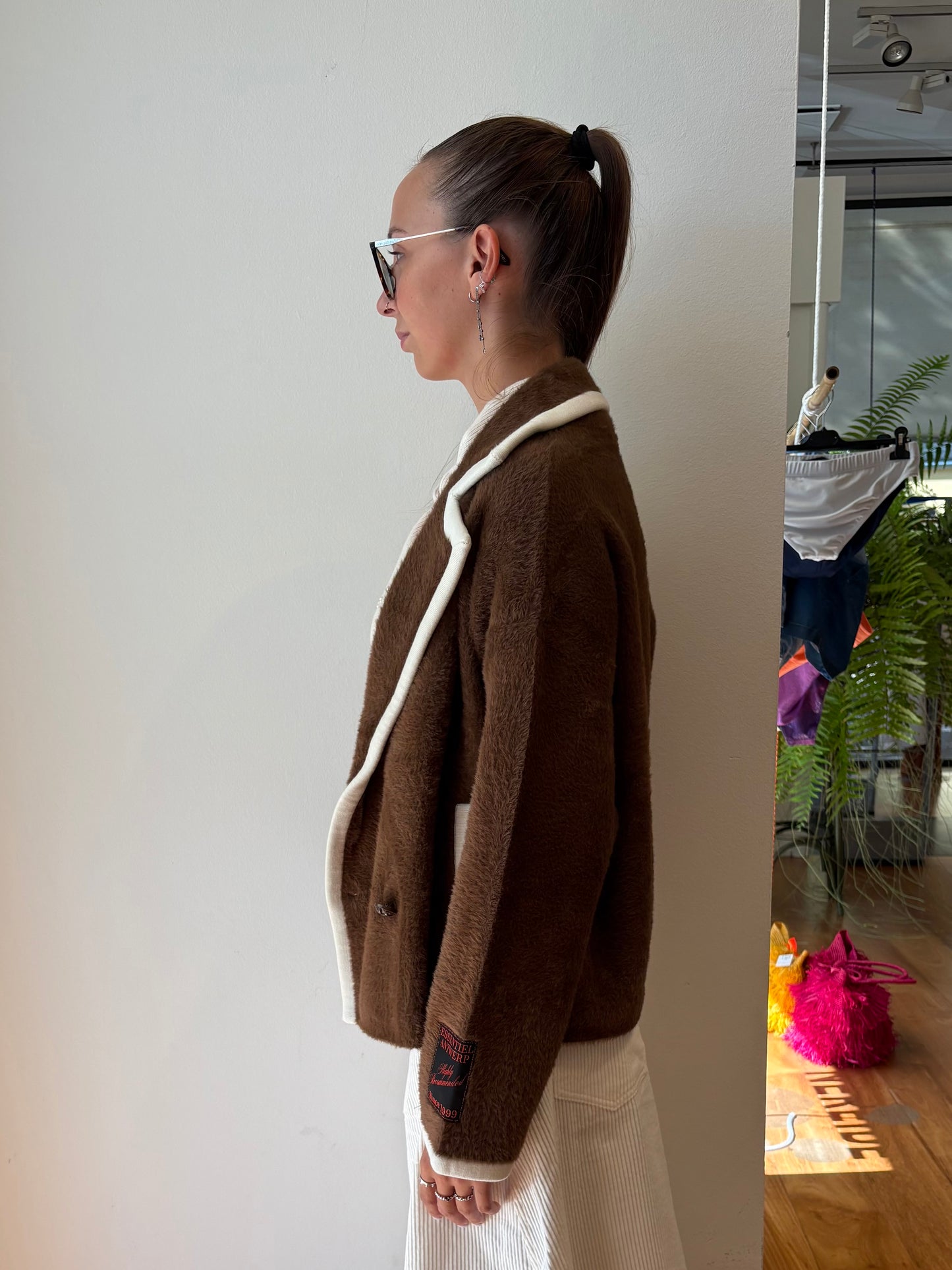 Cardigan Marrone con Profili A Contrasto - Essentiel Antwerp
