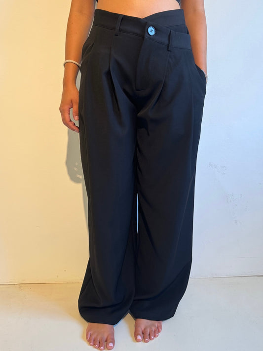 Pantalone Nero con Dettaglio Asimmetrico - Eleh