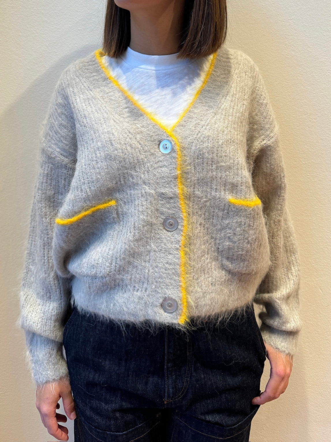 Cardigan Grigio con Dettagli Gialli - American Vintage