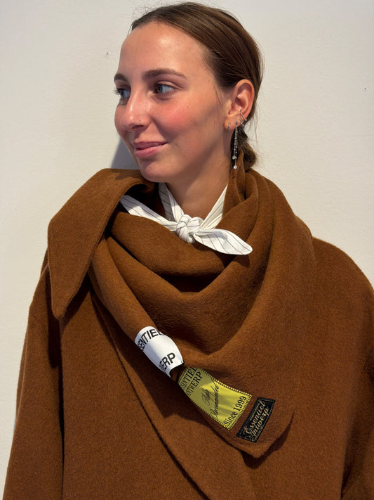 Collo a Sciarpa Marrone - Essentiel Antwerp