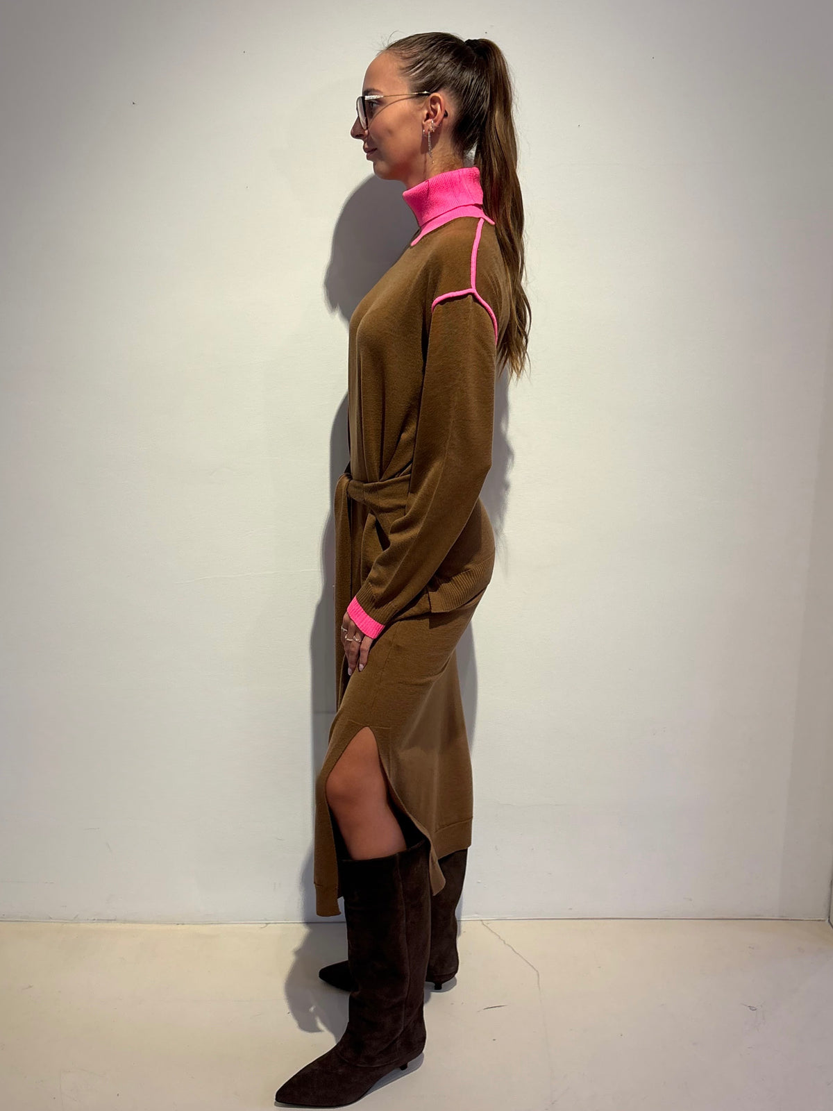 Abito Lungo Cammello e Fucsia Neon - Essentiel Antwerp